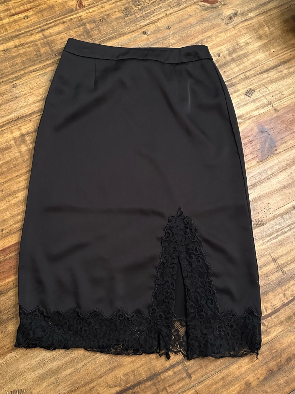MOTF Black Pencil Skirt with Lace Hem and Front Slit
